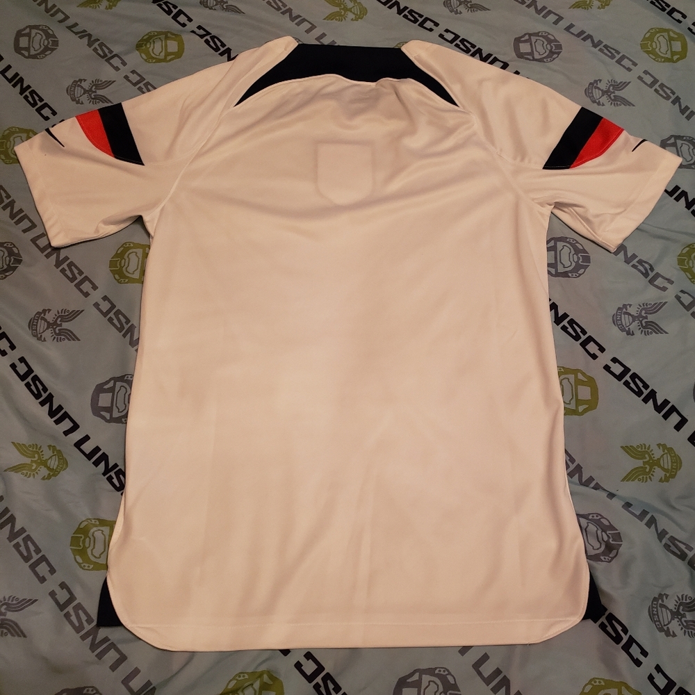 ⚽️ USA Soccer Jersey 🇺🇸 - Picture 7 of 8